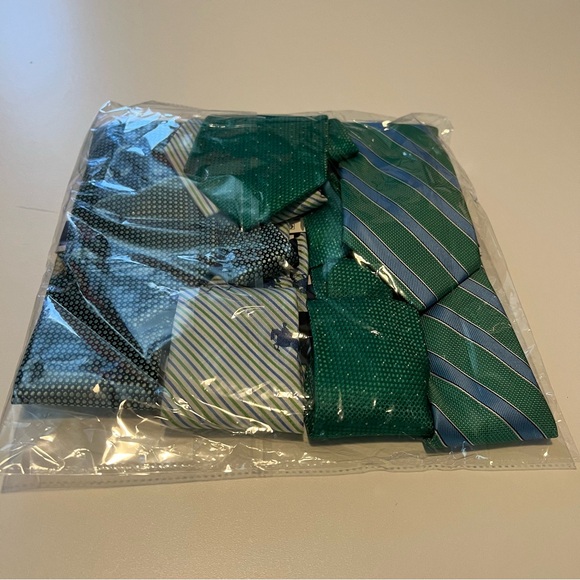 Tommy Hilfiger and Club Room Men's Green Tie Set - Picture 3 of 11